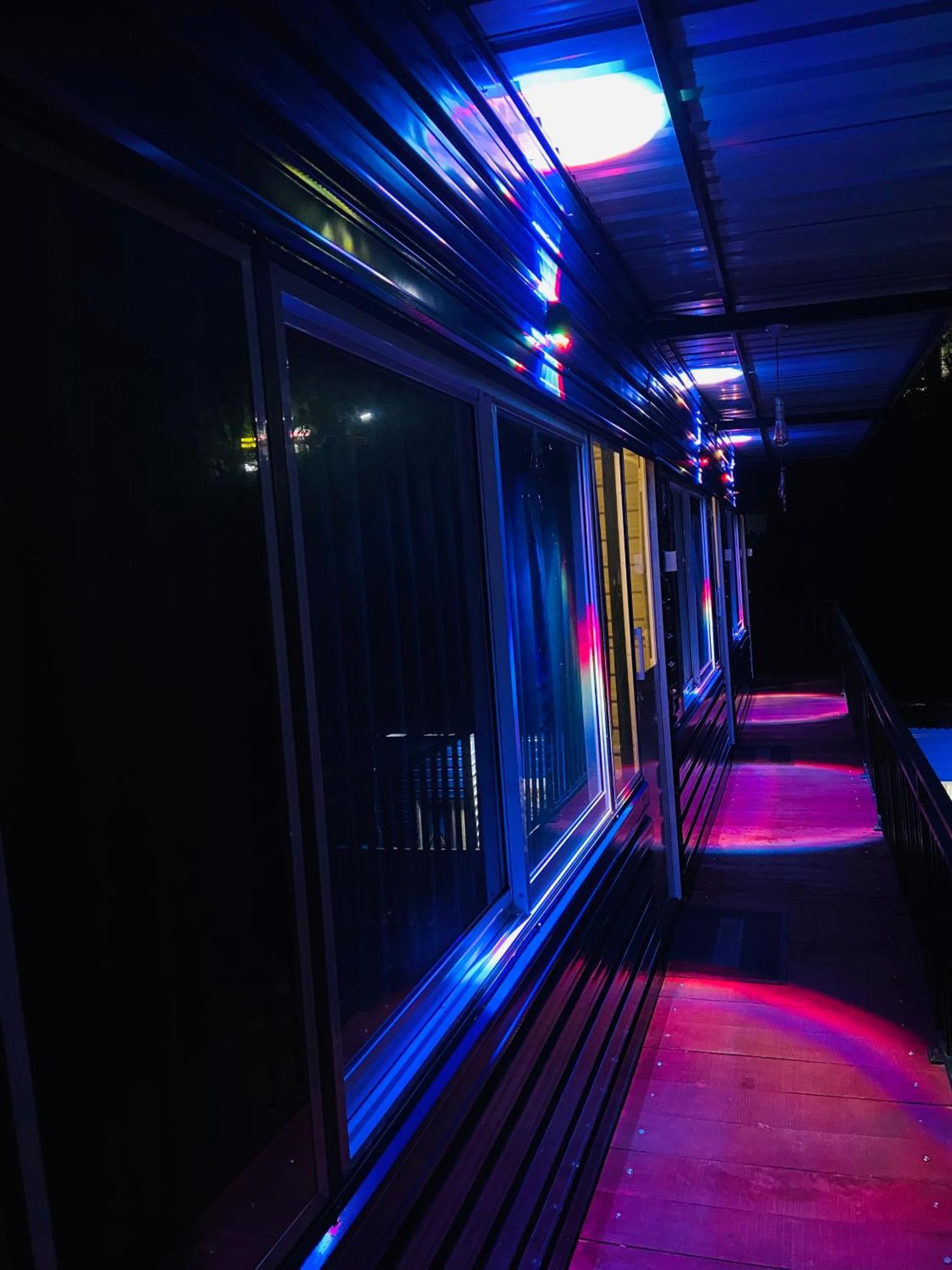 Shan Hotel Наллатания Экстерьер фото